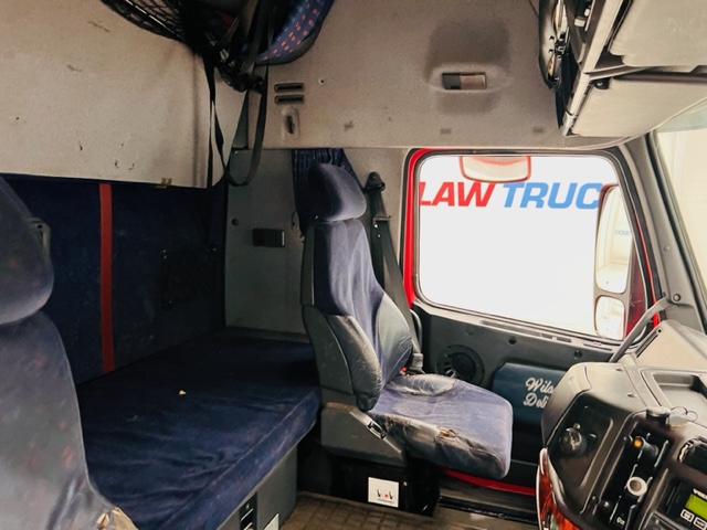 Volvo FH12 420 4×2 GTXL Tractor Unit