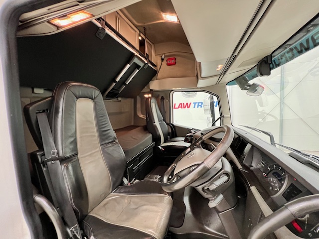 Volvo FH 500 6×2 Midlift Tractor Unit
