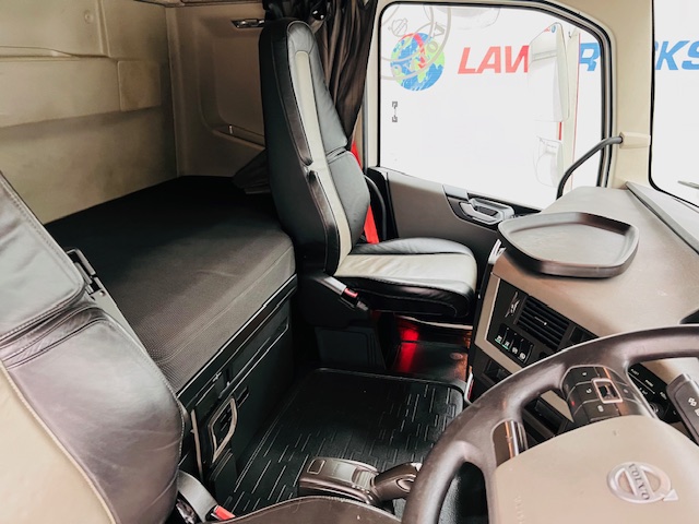 Volvo FH 500 6×2 Midlift Tractor Unit