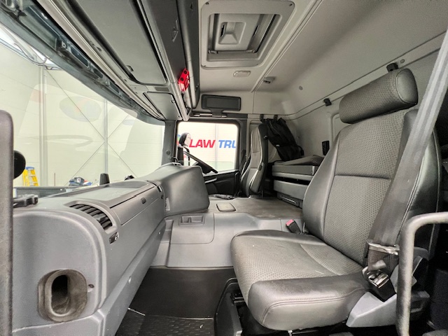 Scania P250 4×2 Sleeper Cab Box Van