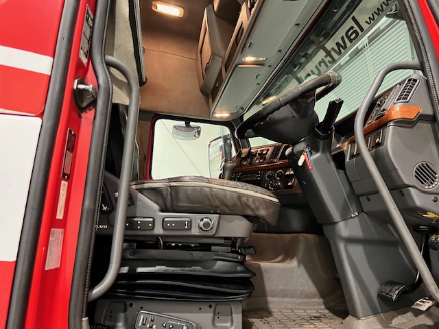 Volvo FH 500 6×2 Rear Lift Flatbed’s Drawbar