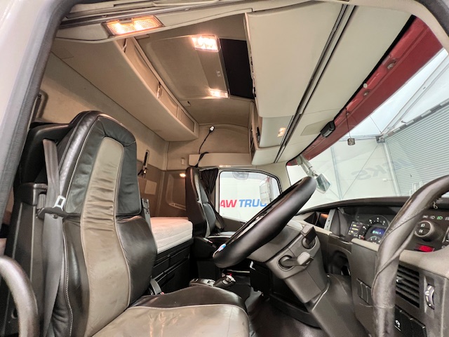 Volvo FH 500 6×2 Midlift Tractor Unit