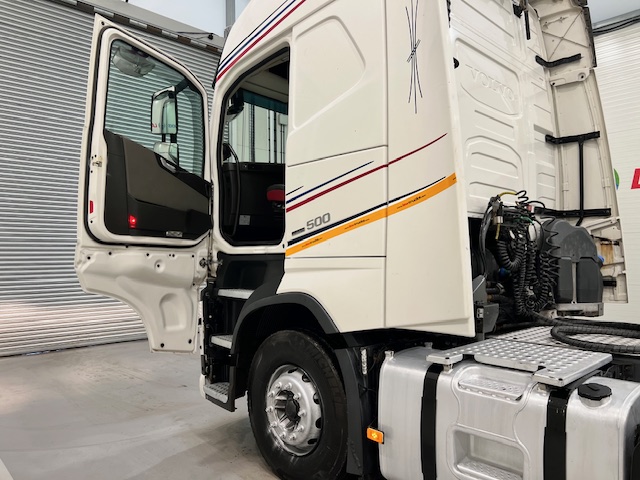 Volvo FH 500 6×2 Midlift Tractor Unit