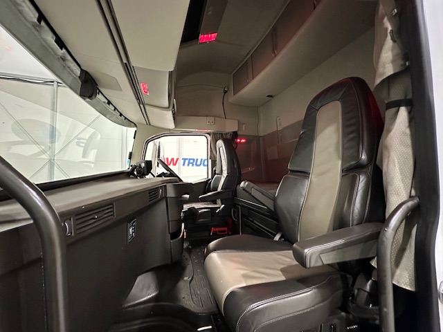 Volvo FH 500 6×2 Midlift Tractor Unit
