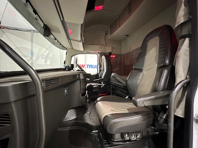 Volvo FH 500 6×2 Midlift Tractor Unit