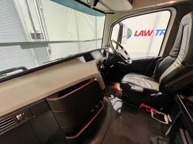 Volvo FH 500 6×2 Sleeper Cab Tractor Unit