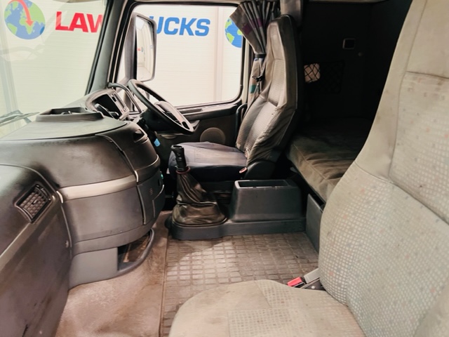 Volvo FH12 420 4×2 Sleeper Cab Tractor Unit