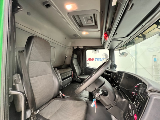 Scania G360 8×2 Sleeper Chassis Cab