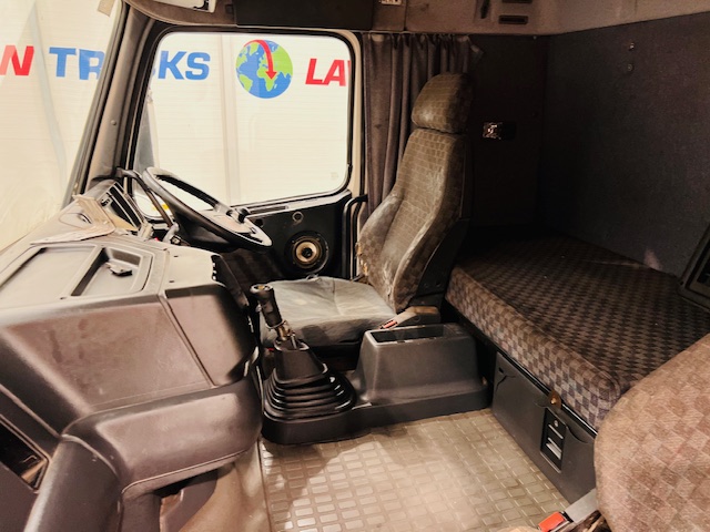 Volvo FH12 420 4×2 Tractor Unit