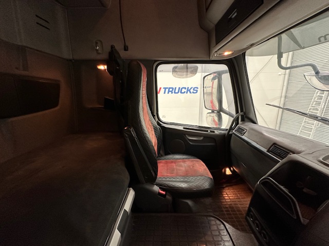 Volvo FH 500 6×2 Midlift Tractor Unit