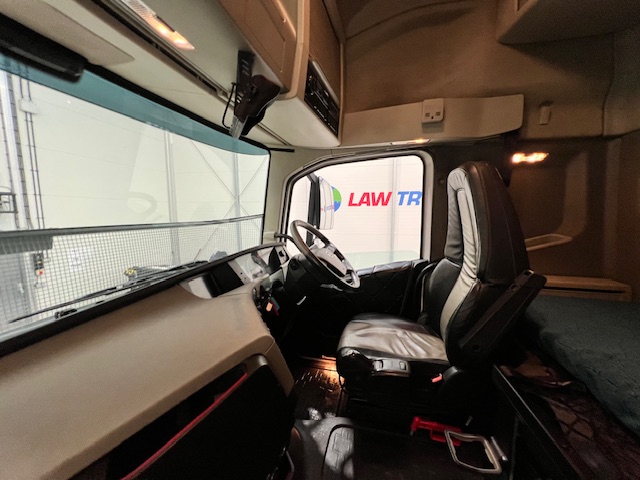 Volvo FH 500 6×2 Sleeper Cab Tractor Unit