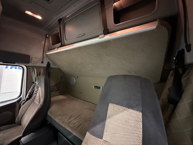 Volvo FH 520 6×2 Sleeper Cab Tractor Unit Manual