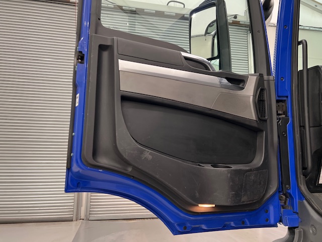 MAN TGS 26.360 6×2 Rear Lift Dropside Brick Grab Manual
