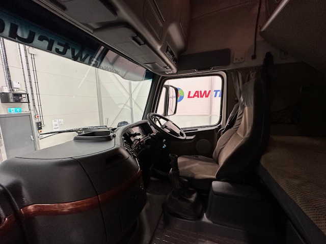 Volvo FH 520 6×2 Sleeper Cab Tractor Unit Manual