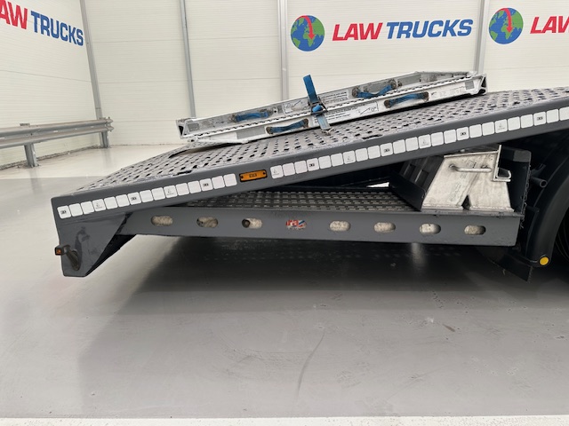 SDC Tri Axle Kicker Vehicle Carrier Lowloader