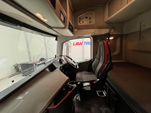 Volvo FH 500 6×2 Midlift Tractor Unit