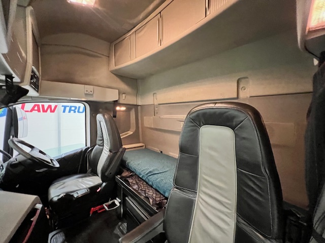 Volvo FH 500 6×2 Sleeper Cab Tractor Unit