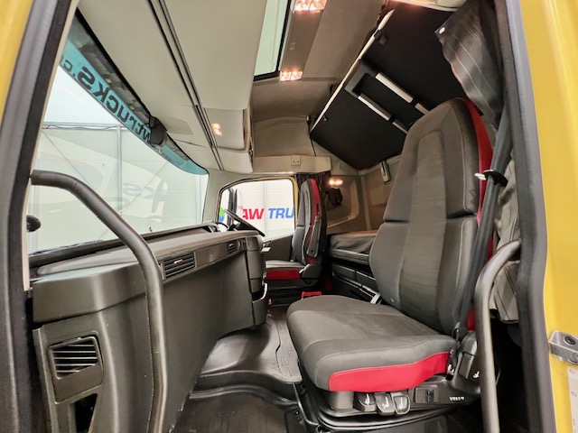 Volvo FH 500 6×2 Sleeper Cab Midlift Tractor Unit