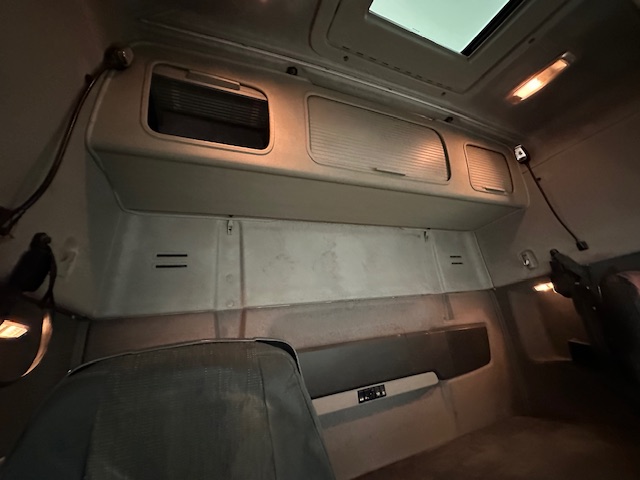 Volvo FH 500 6×2 Midlift Tractor Unit