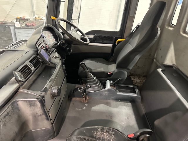MAN TGS 35.360 8×4 Day Cab Steel Tipper Grab