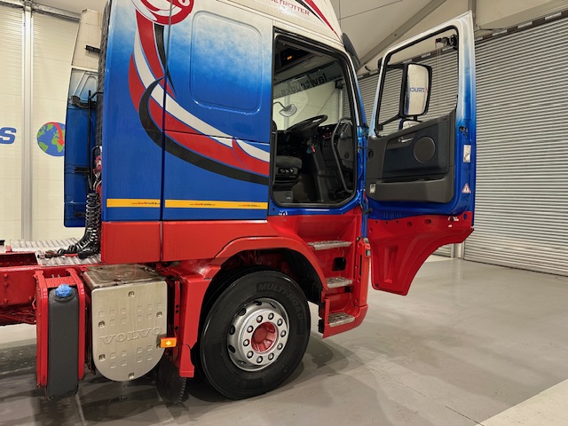 Volvo FH 460 6×2 Sleeper Cab Tractor Unit