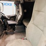 Volvo FH12 420 4×2 Sleeper Cab Tractor Unit - thumbnail
