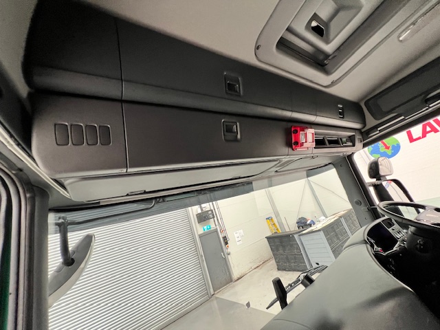 Scania P250 4×2 Sleeper Cab Box Van