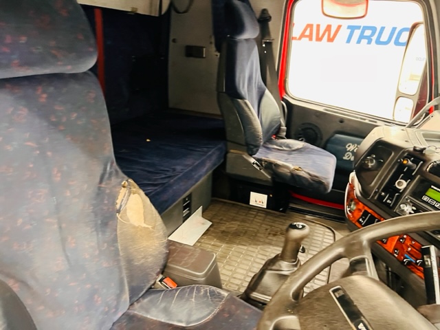 Volvo FH12 420 4×2 GTXL Tractor Unit
