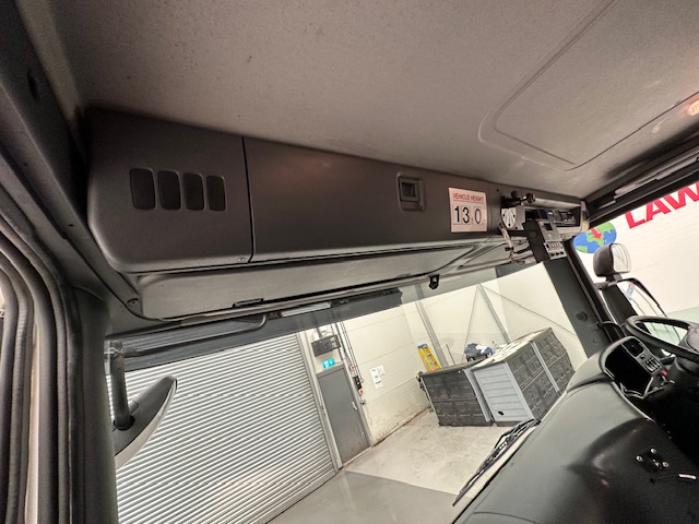 Scania P280 6×2 Rear Lift Day Cab Fridge Box