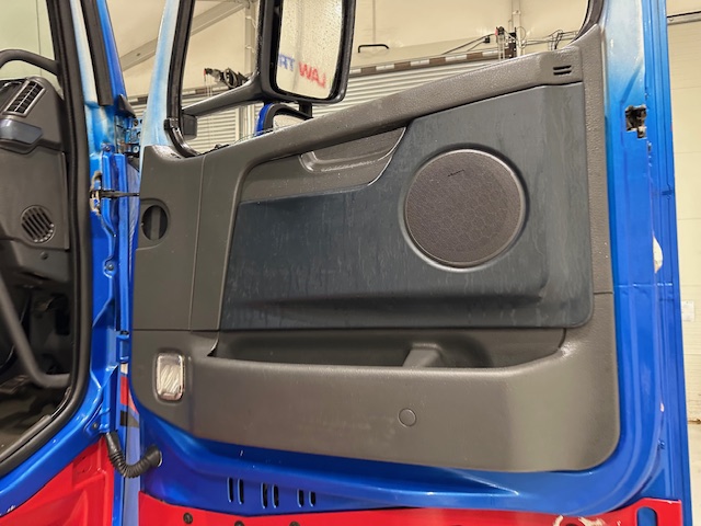 Volvo FH 460 6×2 Sleeper Cab Tractor Unit