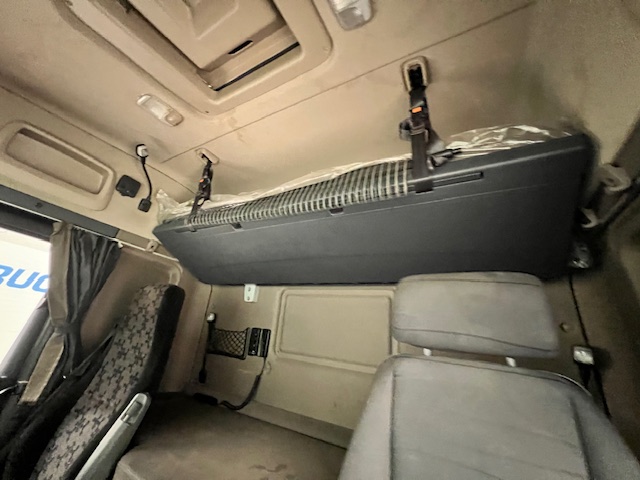 Scania R450 6×2 Rear Lift Highline Tractor Unit PTO