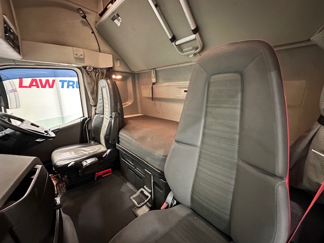 Volvo FH 500 6×2 Globetrotter XL Midlift Tractor Unit