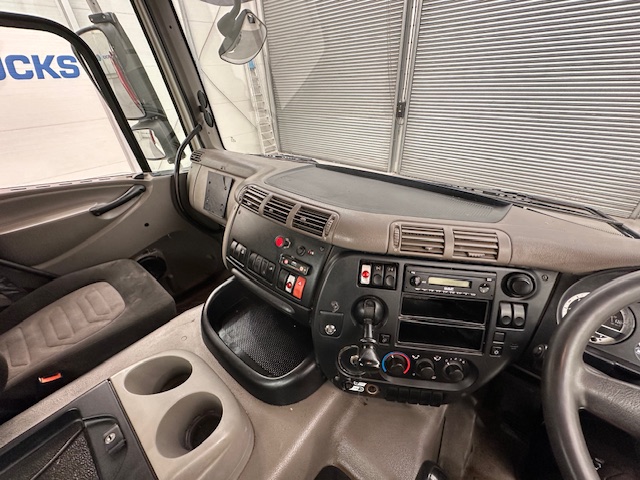 DAF CF85 410 8×4 Day Cab Steel Tipper Grab