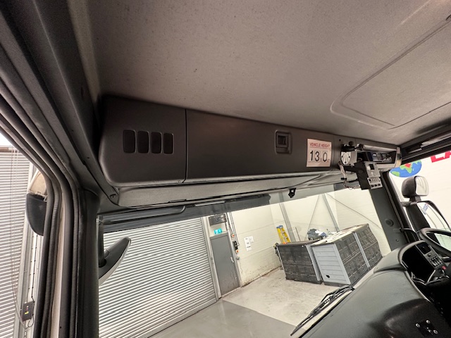 Scania P280 6×2 Rear Lift Day Cab Fridge Box