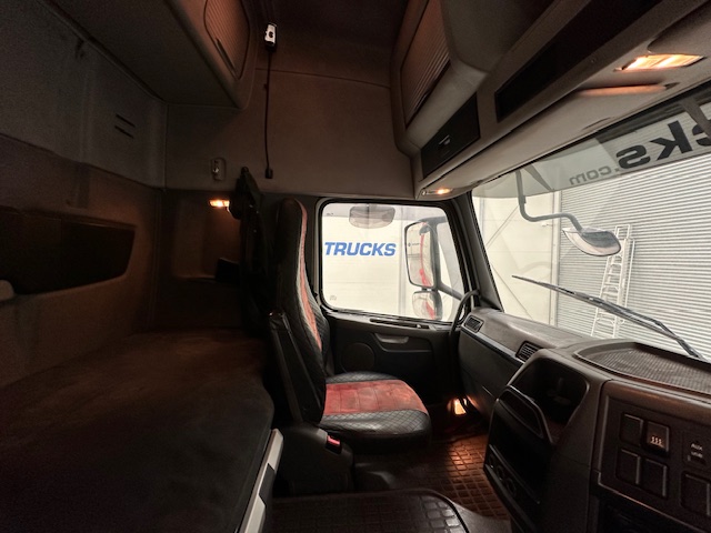 Volvo FH 500 6×2 Midlift Tractor Unit