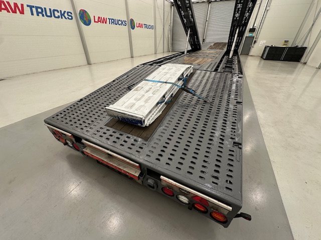 SDC Tri Axle Kicker Vehicle Carrier Lowloader