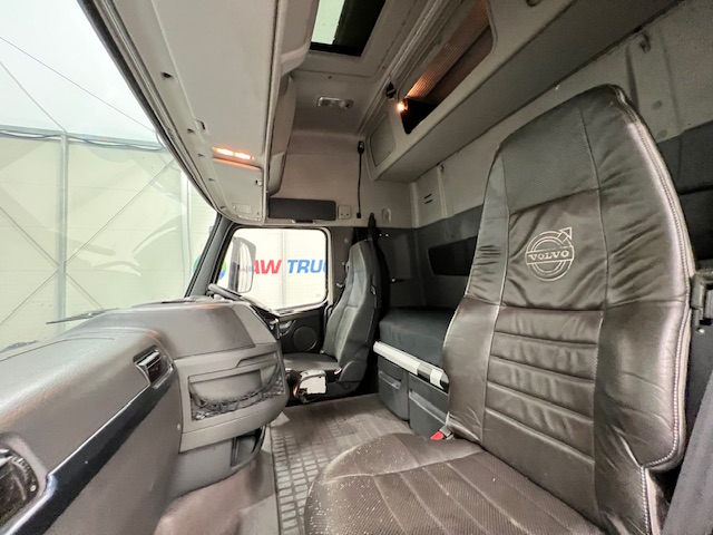 Volvo FH 460 6×2 Midlift Tractor Unit PTO