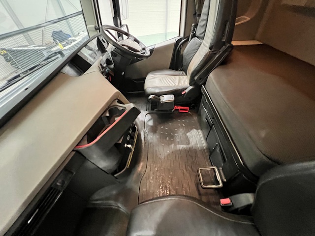 Volvo FH 500 6×2 Sleeper Cab Tractor Unit PTO