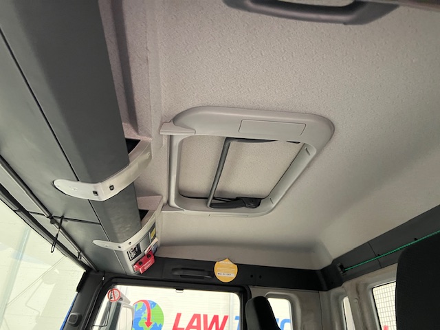 MAN TGS 26.360 6×2 Rear Lift Dropside Brick Grab Manual
