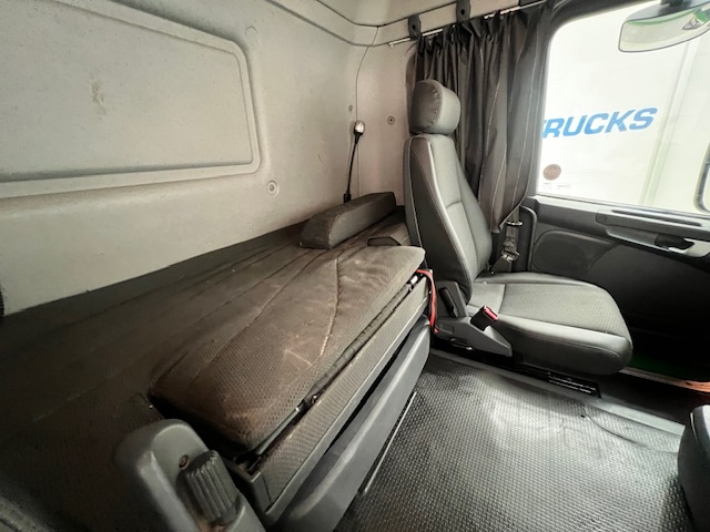 Scania G360 8×2 Sleeper Chassis Cab