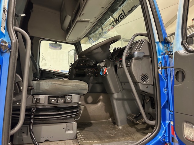 Volvo FH 460 6×2 Sleeper Cab Tractor Unit