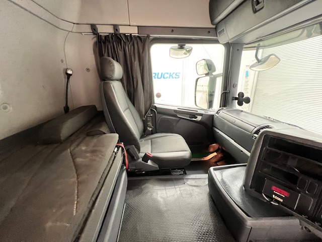 Scania G360 8×2 Sleeper Chassis Cab