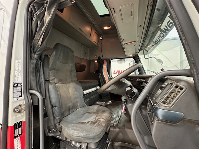 Volvo FH 500 6×2 Midlift Tractor Unit