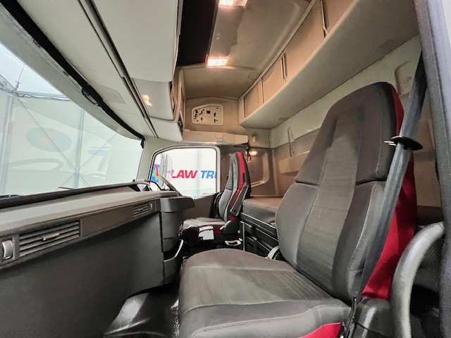 Volvo FH 500 6×2 Midlift Tractor Unit