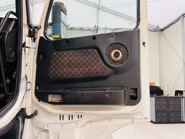 Volvo FH12 420 4×2 Tractor Unit