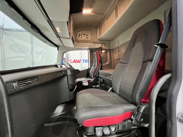Volvo FH 500 6×2 Midlift Tractor Unit
