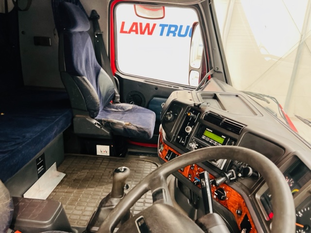 Volvo FH12 420 4×2 GTXL Tractor Unit