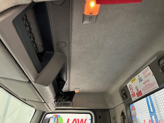 DAF LF55 220 Day Cab Dropside Brick Grab