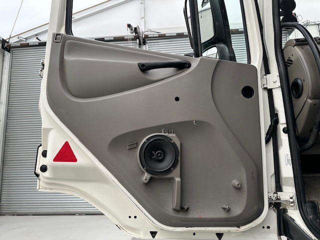 DAF CF85 410 8×4 Day Cab Steel Tipper Grab