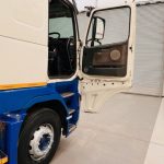 Volvo FH12 420 4×2 Sleeper Cab Tractor Unit - thumbnail